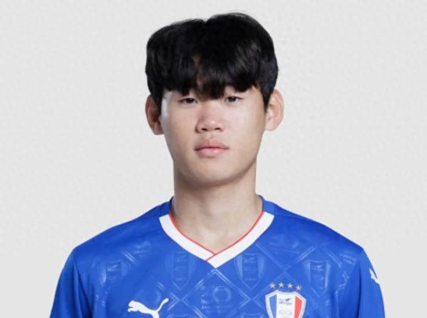 红河配资 韩媒：18岁韩国小将朴昇洙已前往纽卡接受体检，预计下周官宣