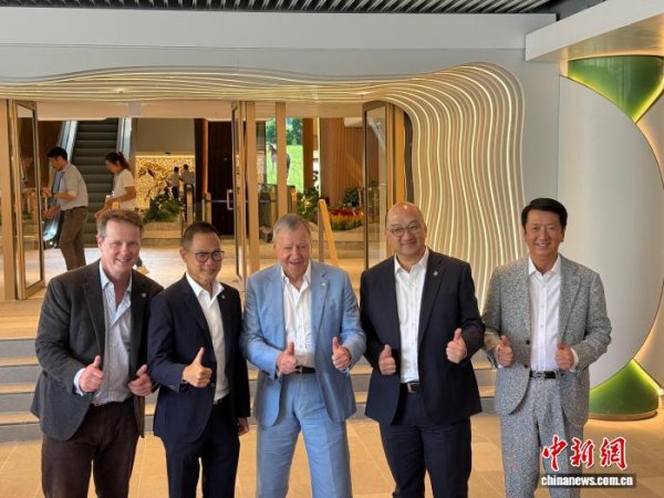 点登富 马季开锣在即 香港马会推出新设施及微信小程序